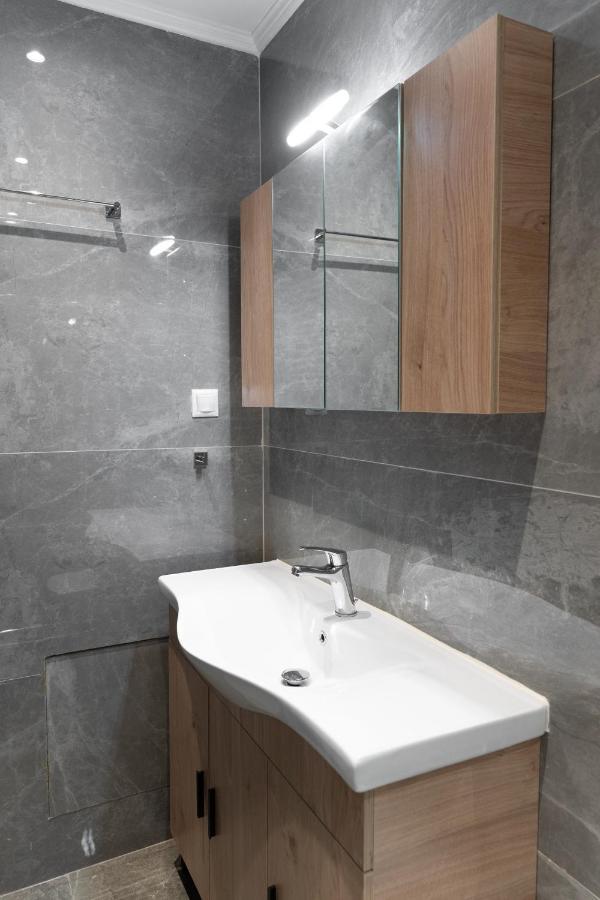 Cosy 2Br Apartment Next To Bars & Restaurants 아테네 외부 사진